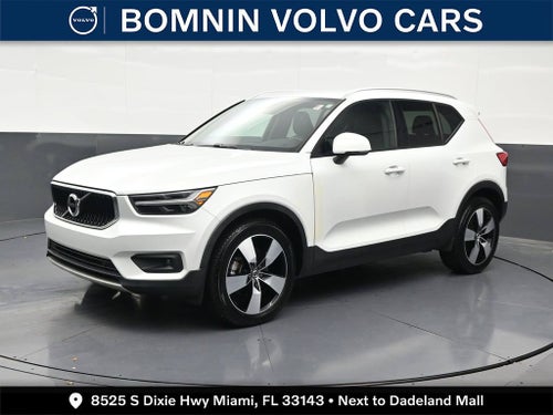 2021 Volvo XC40 Momentum