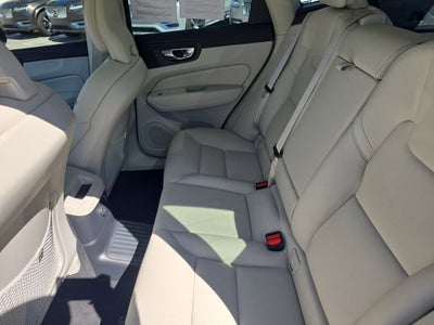 2024 Volvo XC60 Recharge Plug-In Hyb Plus Dark Theme