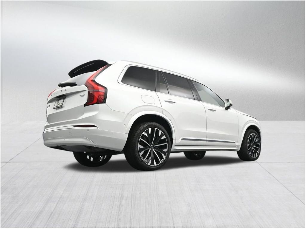 2025 Volvo XC90 Plug-In Hybrid Plus