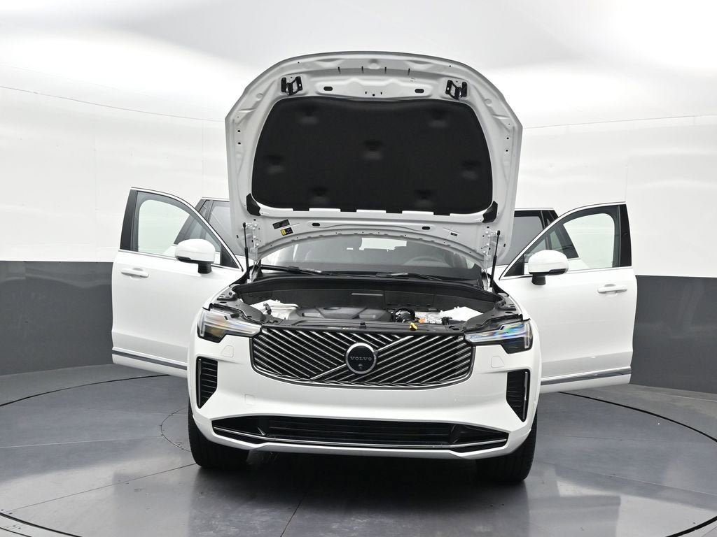 2025 Volvo XC90 Plug-In Hybrid Plus