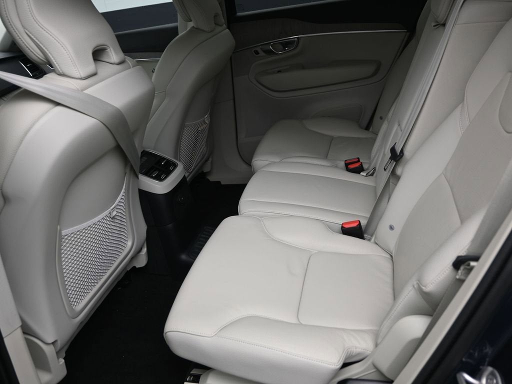 2025 Volvo XC90 Plug-In Hybrid Core
