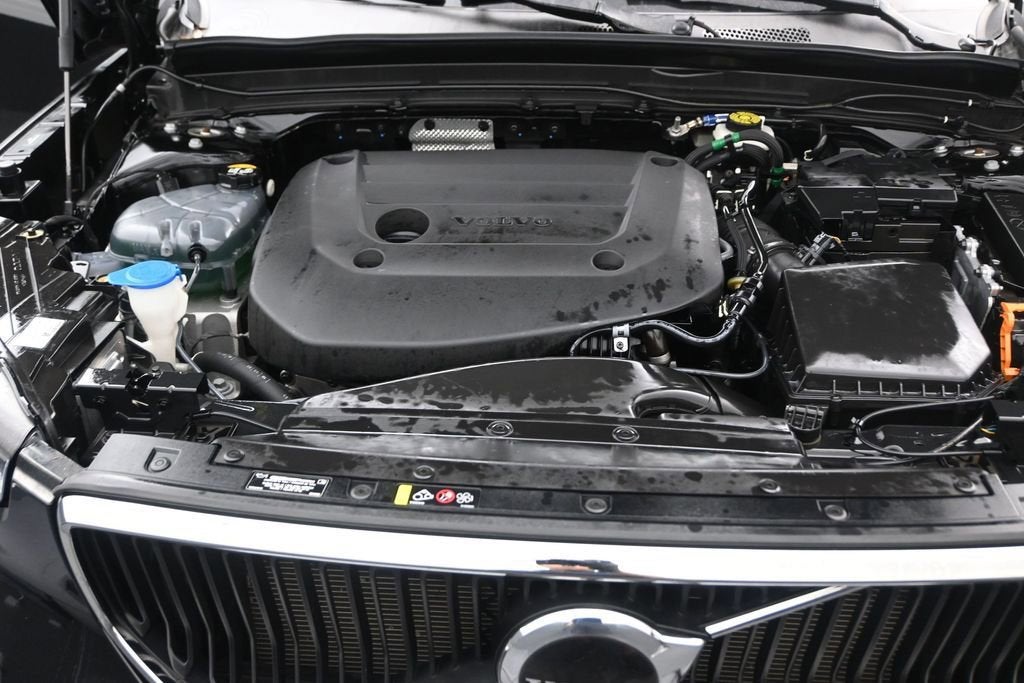 2023 Volvo XC40 Core