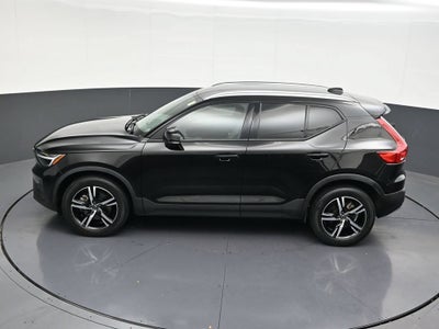 2023 Volvo XC40 Core