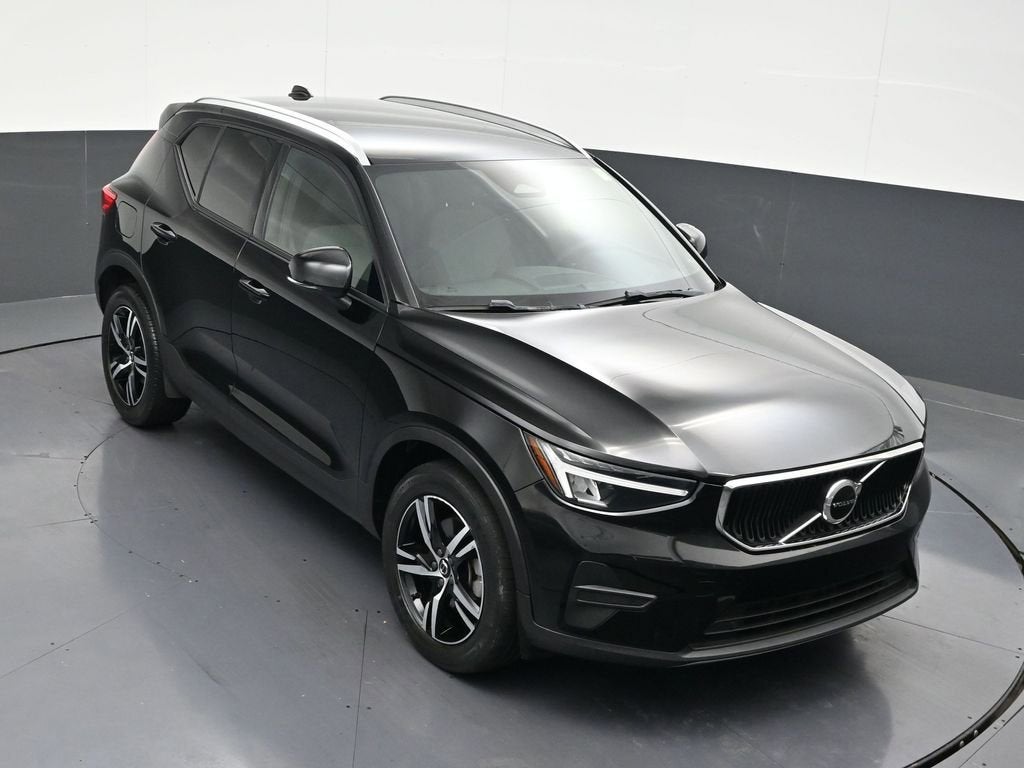 2023 Volvo XC40 Core
