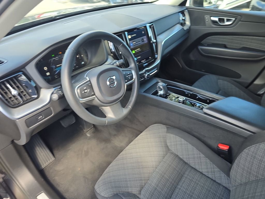 2023 Volvo XC60 Core