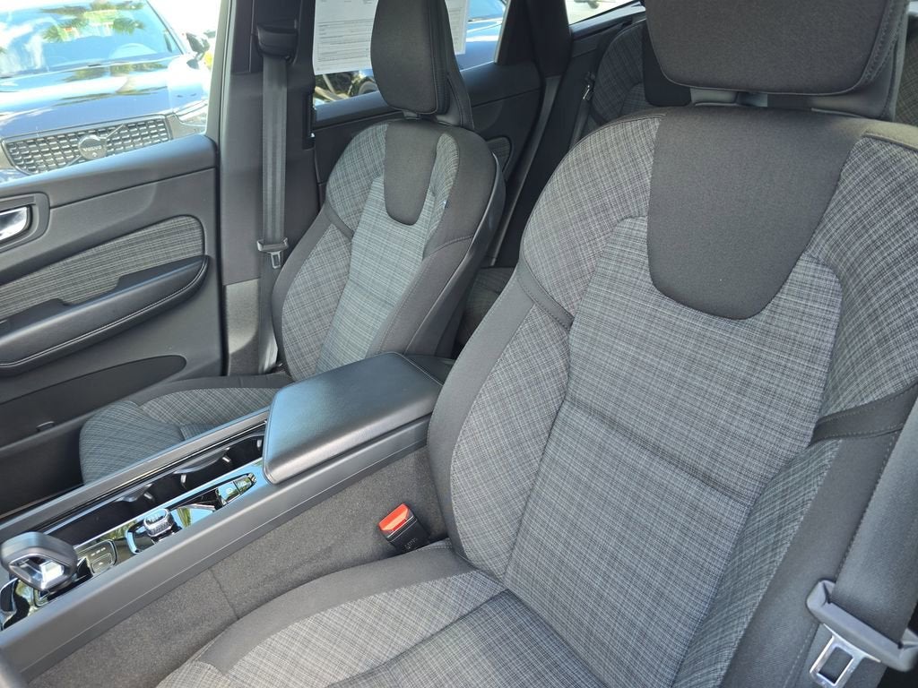 2023 Volvo XC60 Core