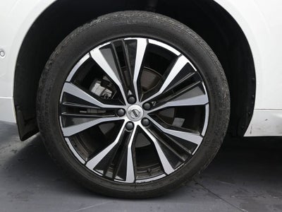 2023 Volvo XC60 Plus Dark Theme