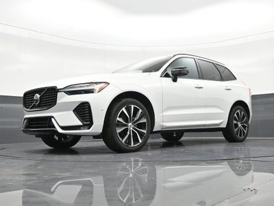 2023 Volvo XC60 Plus Dark Theme