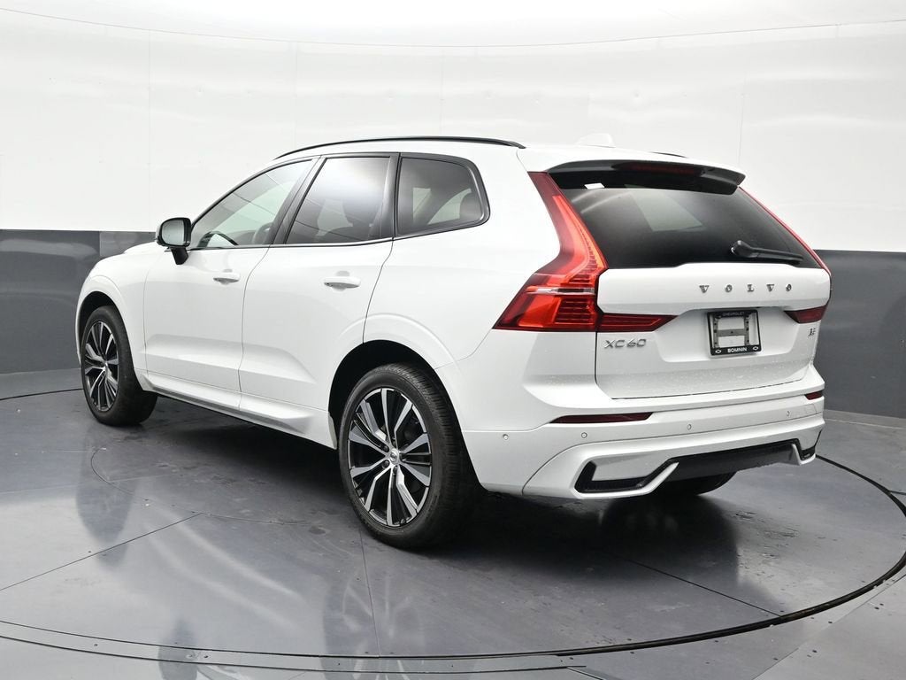 2023 Volvo XC60 Plus Dark Theme