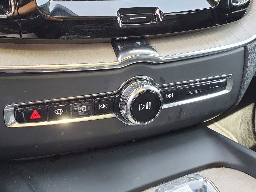 2022 Volvo XC60 Inscription