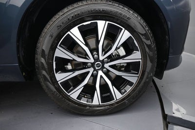 2024 Volvo XC60 B5 Core Dark Theme
