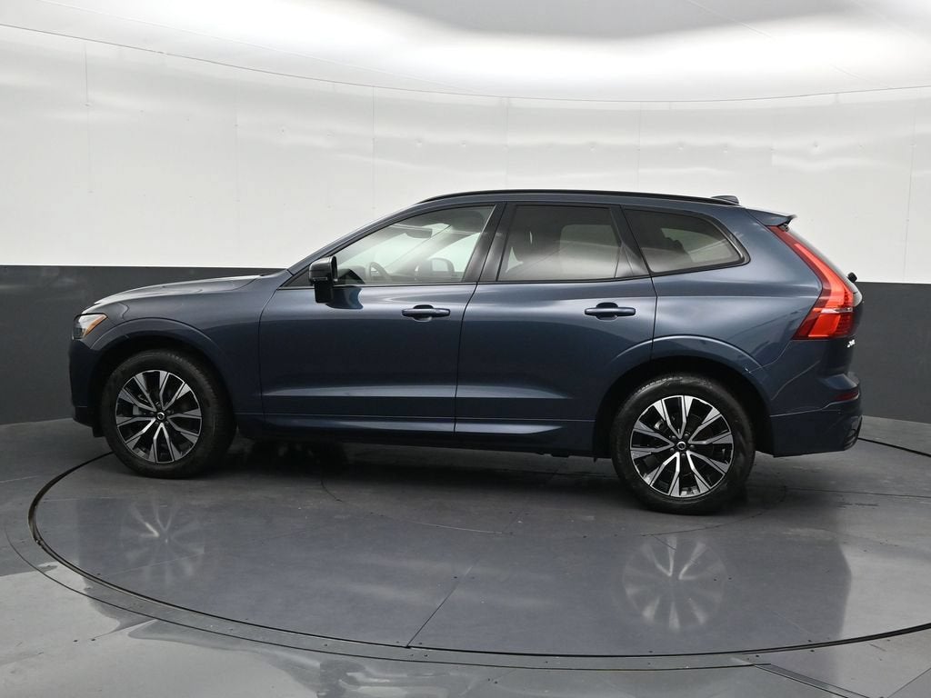 2024 Volvo XC60 B5 Core Dark Theme