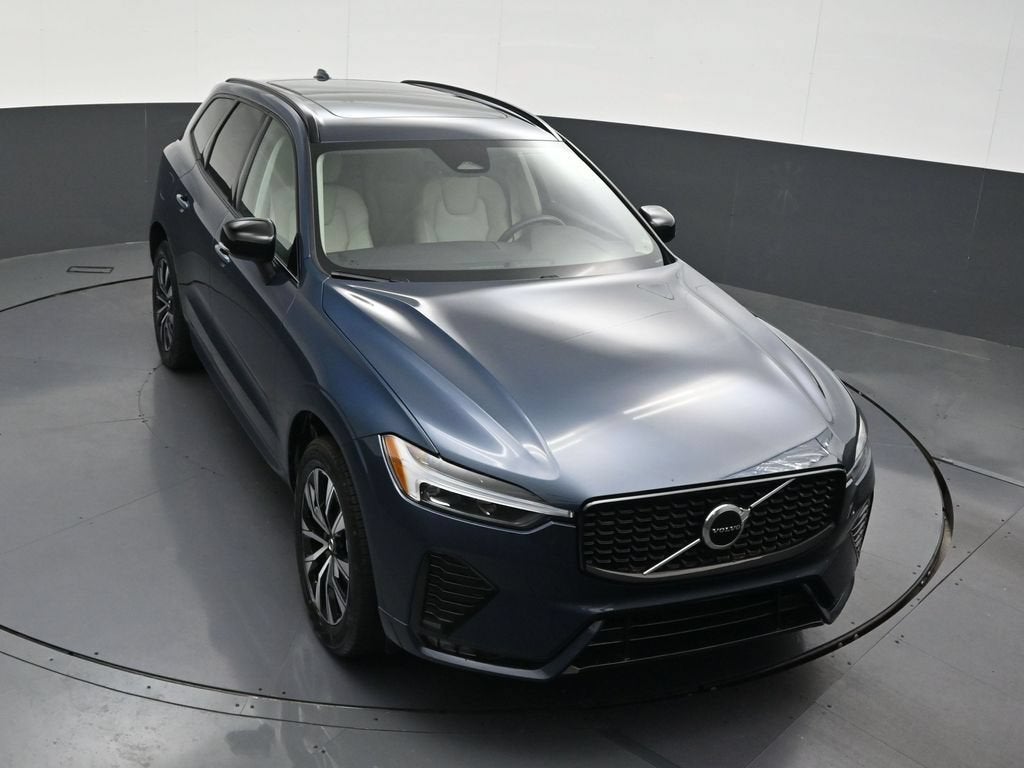 2024 Volvo XC60 B5 Core Dark Theme