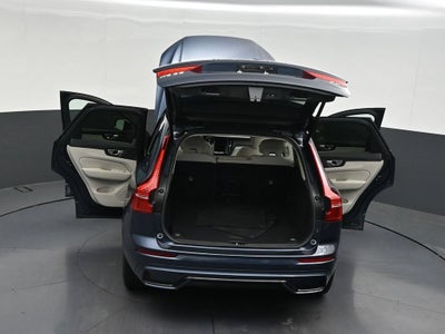 2024 Volvo XC60 B5 Core Dark Theme