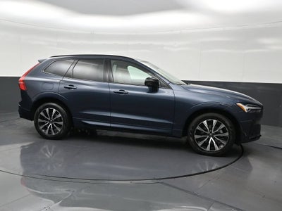 2024 Volvo XC60 B5 Core Dark Theme