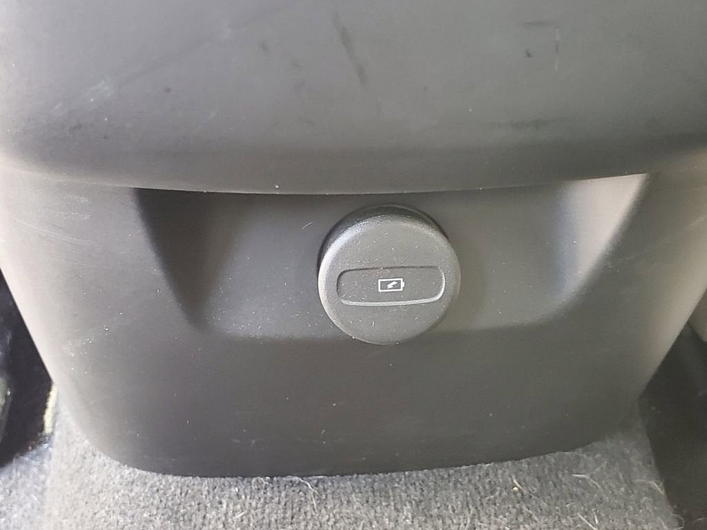 2022 Volvo XC60 Momentum