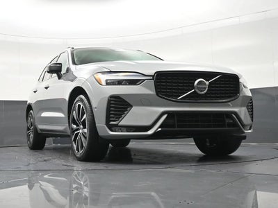 2024 Volvo XC60 Plus Dark Theme