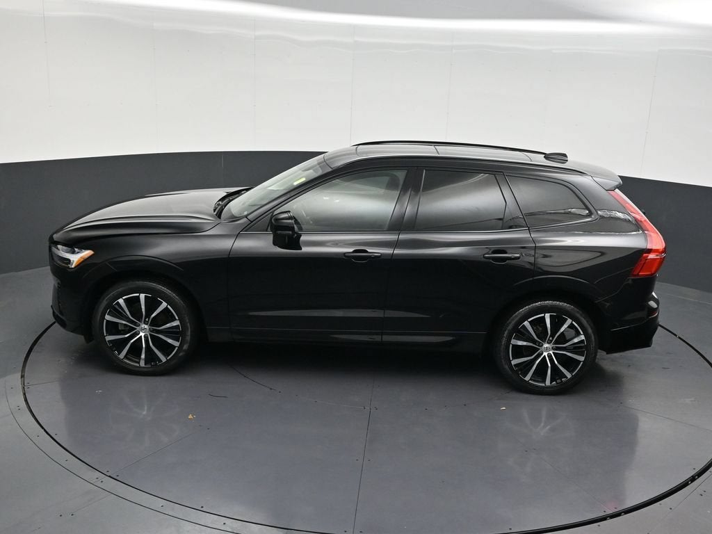 2024 Volvo XC60 B5 Plus Dark Theme