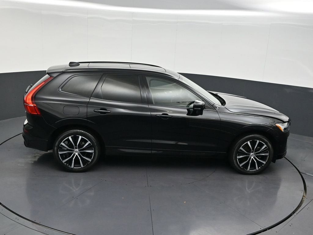 2024 Volvo XC60 B5 Plus Dark Theme