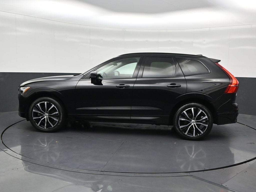 2024 Volvo XC60 B5 Plus Dark Theme