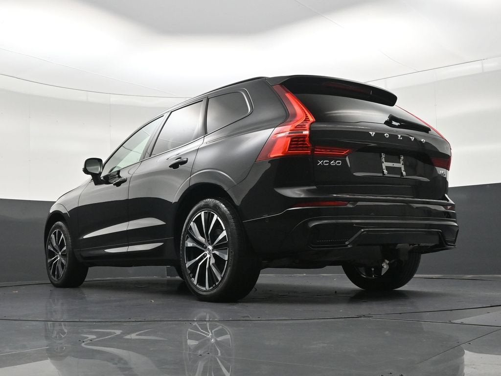 2024 Volvo XC60 B5 Plus Dark Theme