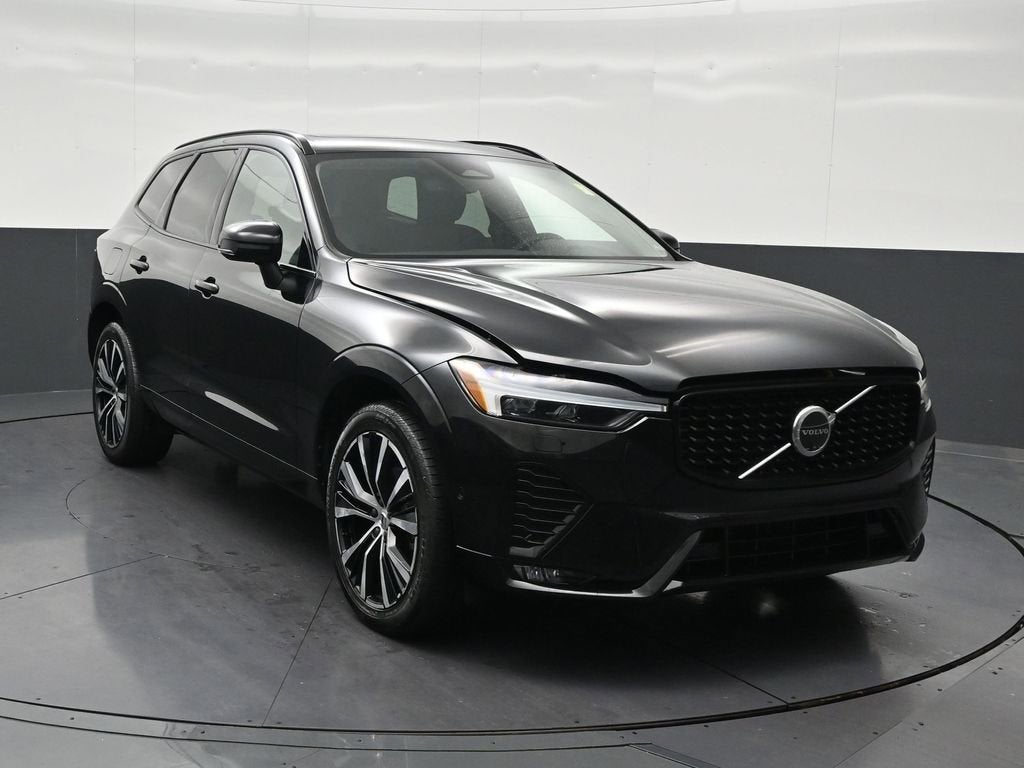 2024 Volvo XC60 B5 Plus Dark Theme