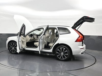 2024 Volvo XC60 B5 Plus Dark Theme