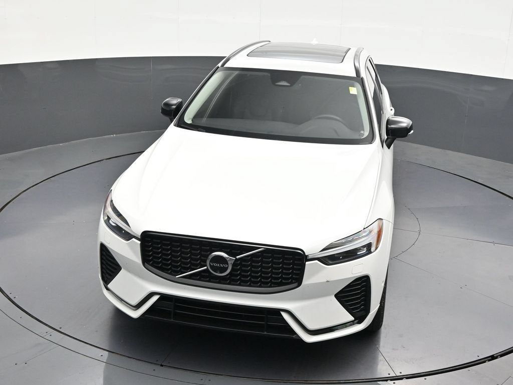 2024 Volvo XC60 B5 Plus Dark Theme
