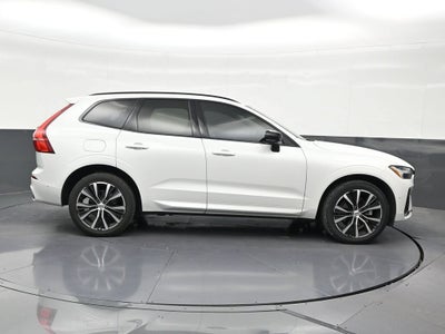2024 Volvo XC60 B5 Plus Dark Theme