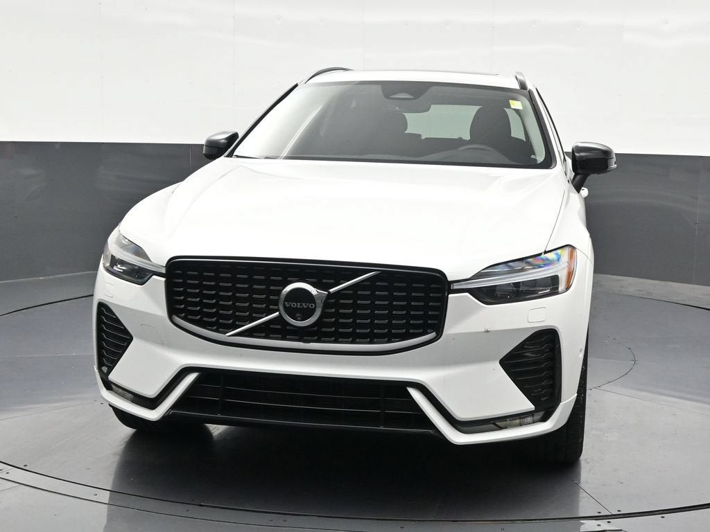 2024 Volvo XC60 B5 Plus Dark Theme