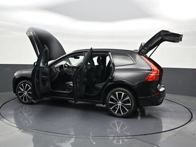 2024 Volvo XC60 Plus Dark Theme