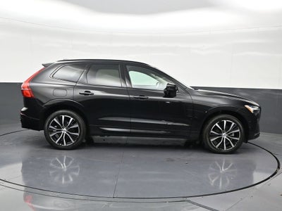 2024 Volvo XC60 Plus Dark Theme