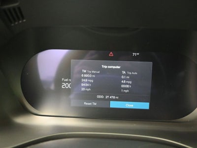 2024 Volvo XC60 Plus Dark Theme