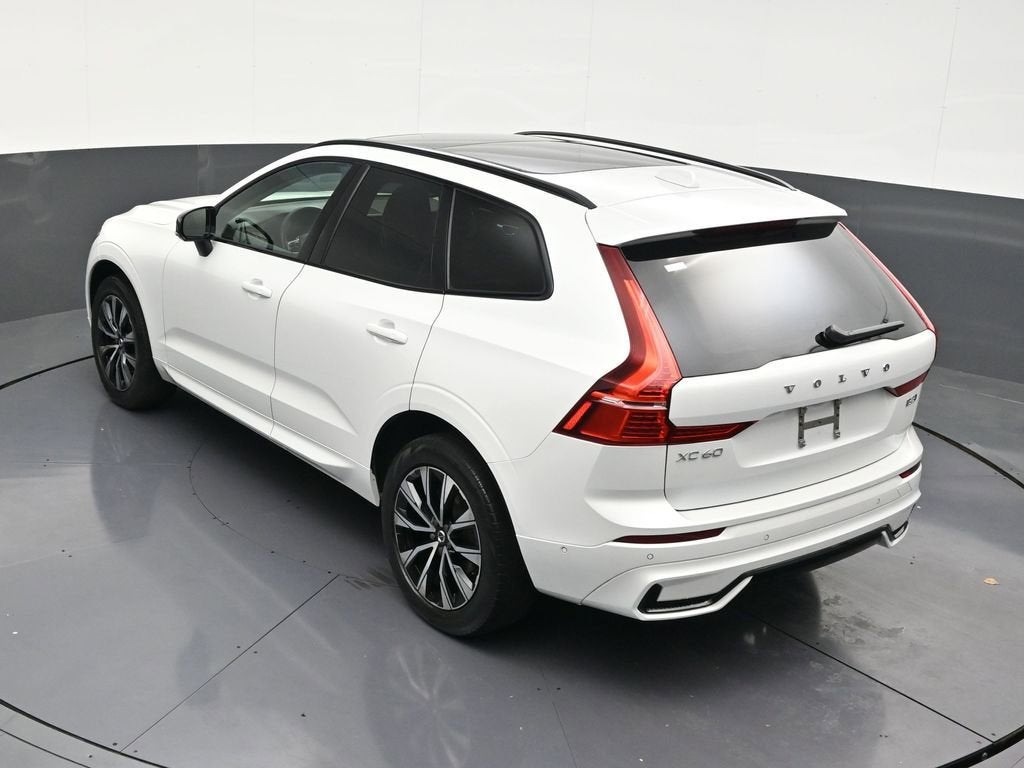 2024 Volvo XC60 Plus Dark Theme