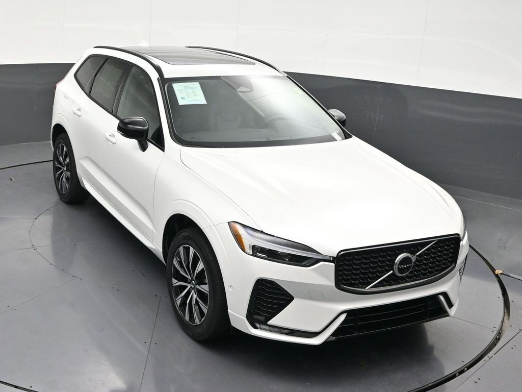 2024 Volvo XC60 Plus Dark Theme