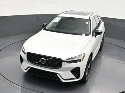 2024 Volvo XC60 Plus Dark Theme
