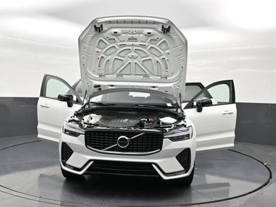 2024 Volvo XC60 Plus Dark Theme