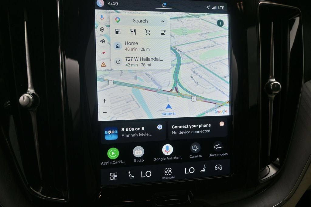 2024 Volvo XC60 B5 Plus Dark Theme