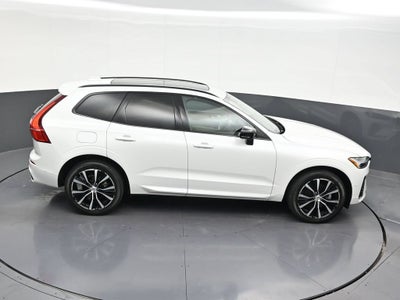 2024 Volvo XC60 B5 Plus Dark Theme