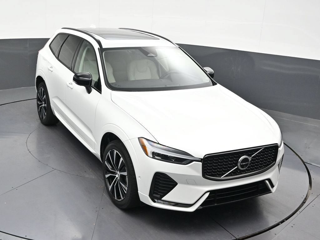 2024 Volvo XC60 B5 Plus Dark Theme