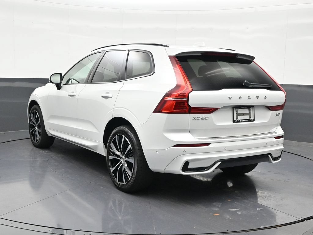 2024 Volvo XC60 B5 Plus Dark Theme