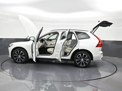 2024 Volvo XC60 B5 Plus Dark Theme