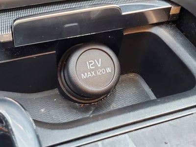 2022 Volvo XC60 R-Design