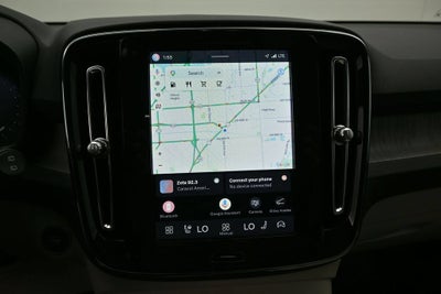 2025 Volvo XC40 Plus Bright Theme
