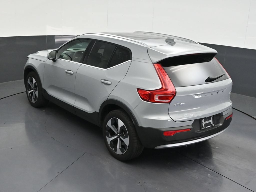 2025 Volvo XC40 Plus Bright Theme