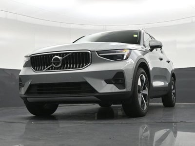 2025 Volvo XC40 Plus Bright Theme