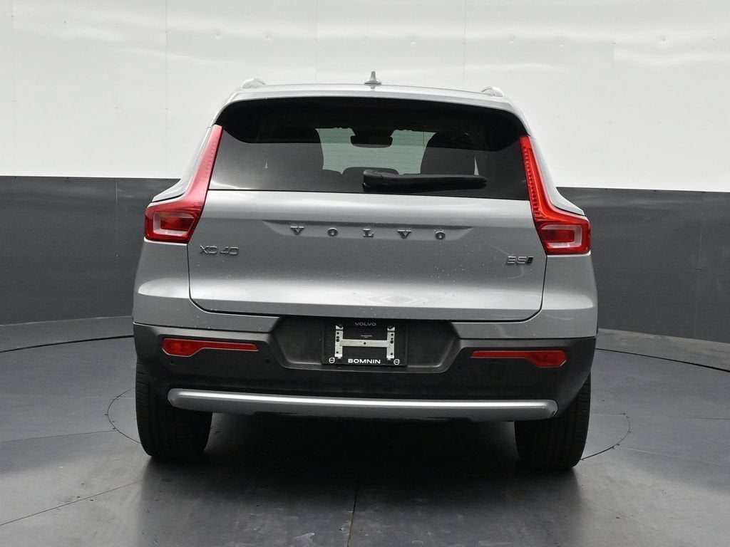 2025 Volvo XC40 Plus Bright Theme
