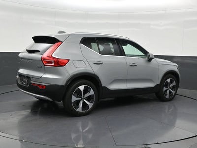 2025 Volvo XC40 Plus Bright Theme
