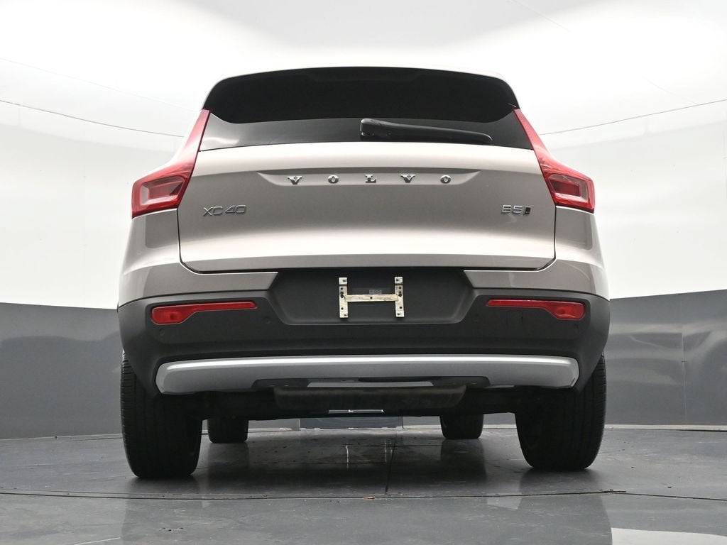 2024 Volvo XC40 B5 Plus Bright Theme