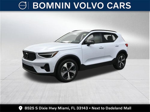 2024 Volvo XC40 Plus Dark Theme
